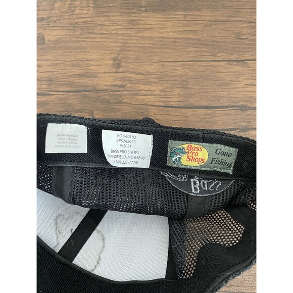 Bass Pro Shops Baseball Cap Fitted Hat Mesh Back Black S M Outdoor Hunting Fish - Picture 3 of 3